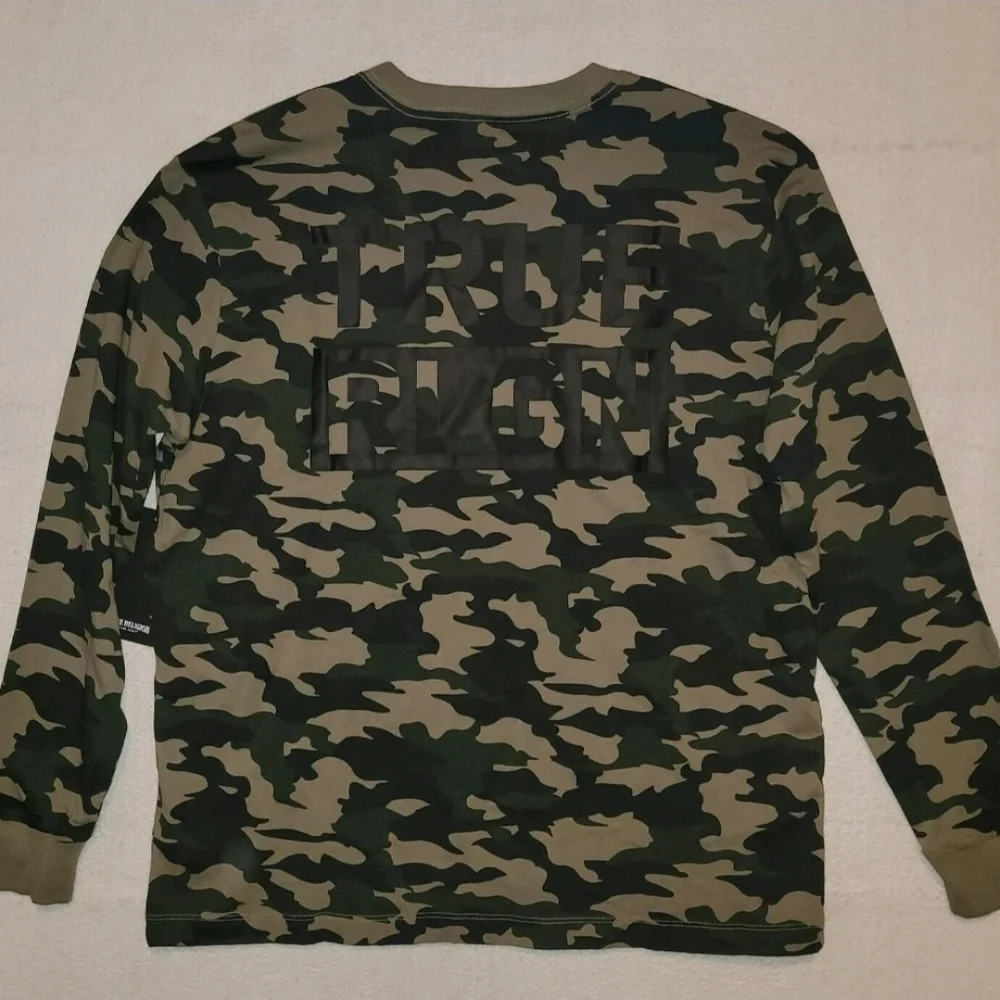NWT True Religion Camo Print Long Sleeve Tee
